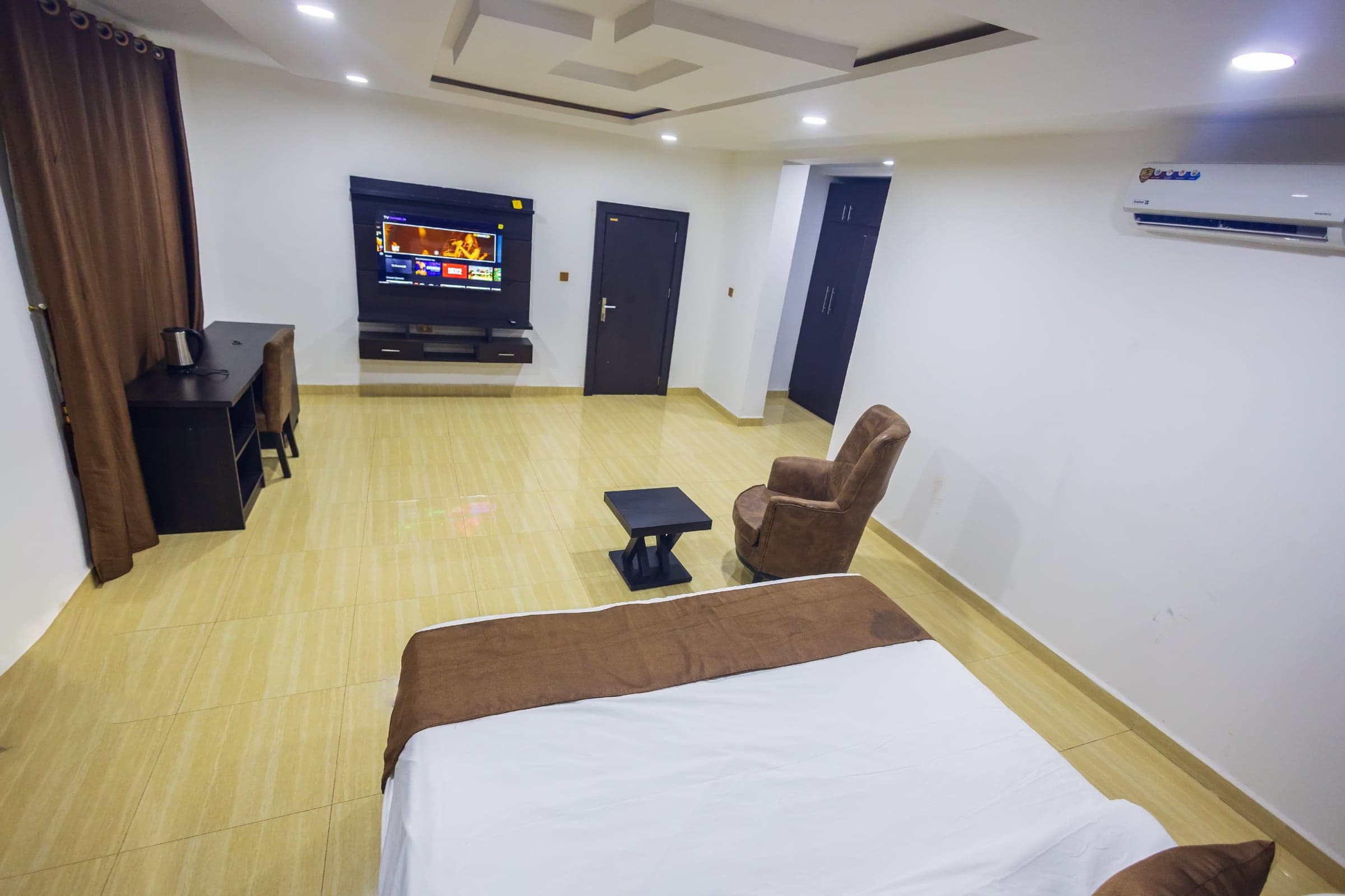 Executive Room at Diplomat Enclave Suites with a dedicated executive workspace